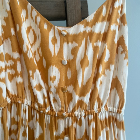 BB Dakota X Steve Madden Turtle Island Batik Print Gold/White Tiered Sundress - Picture 6 of 8